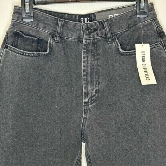 BDG High-Waisted Mom Jean Washed Black Denim Size 27 NWT - Picture 4 of 9